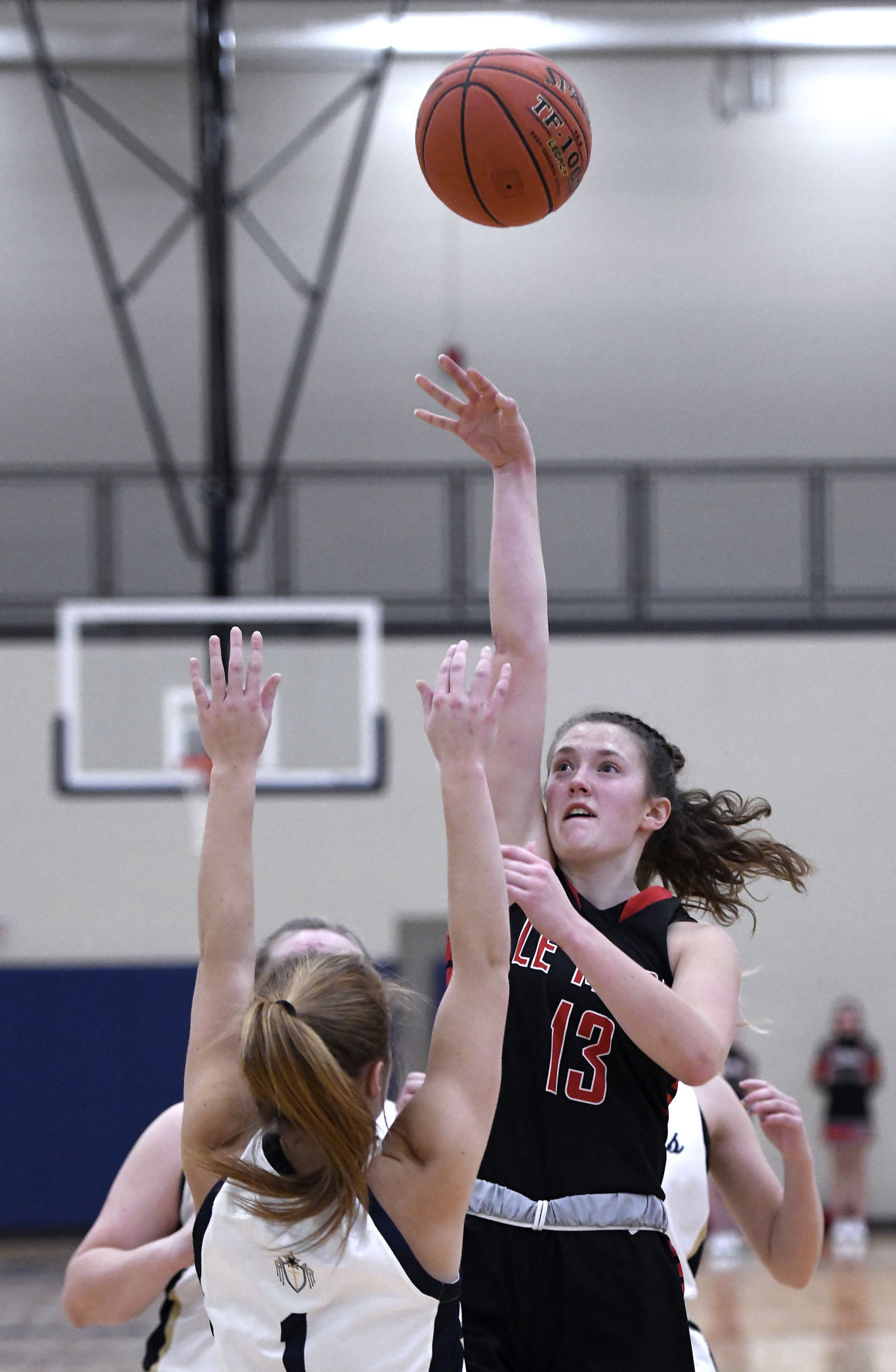 Heelan hosts Le Mars girls basketball